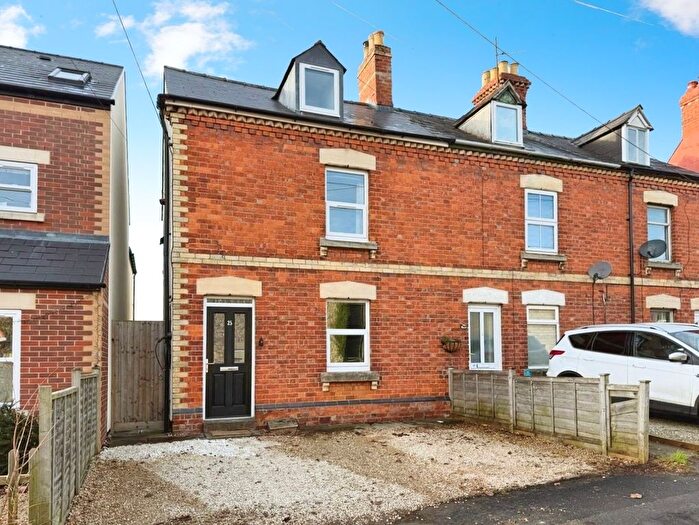 3 Bedroom End Terrace House For Sale In Etheldene Road, Cashes Green, Stroud, GL5