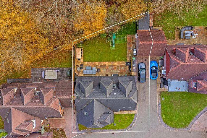 4 Bedroom Detached House For Sale In Elderberry Close, Bricket Wood, St. Albans, AL2