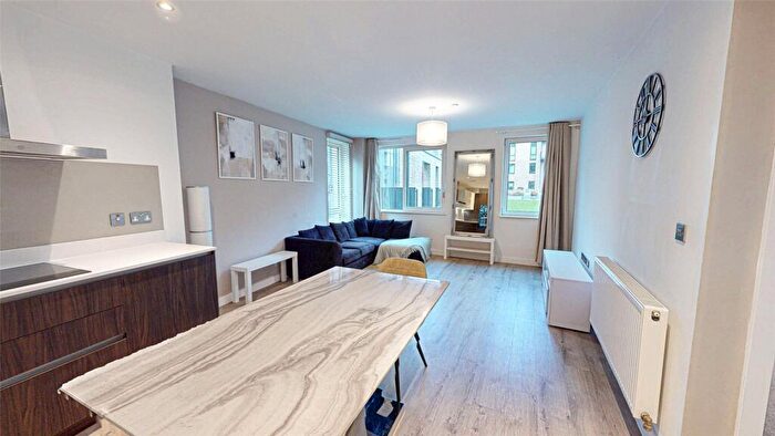 2 Bedroom Apartment For Sale In Lockside Lane, Bellows, Salford, M5