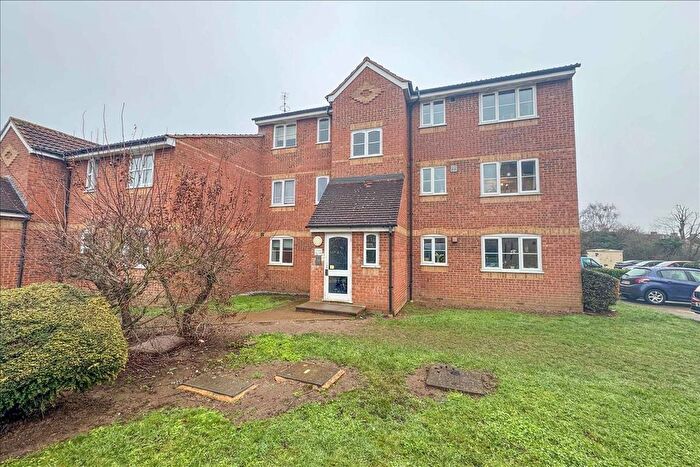 2 Bedroom Flat For Sale In Redford Close, Feltham, Middlesex, TW13