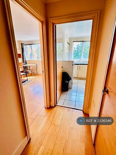 2 Bedroom Flat To Rent In Duckett Street, London, E1
