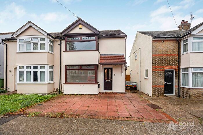 2 Bedroom Semi Detached House For Sale In Birch Road, Romford, RM7