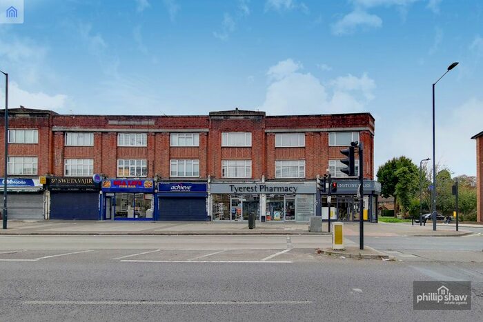 3 Bedroom Flat To Rent In Kenton Road, Harrow, HA3