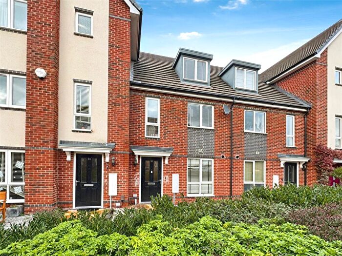 3 Bedroom Terraced House For Sale In Fullbrook Avenue, Spencers Wood, Reading, Berkshire, RG7