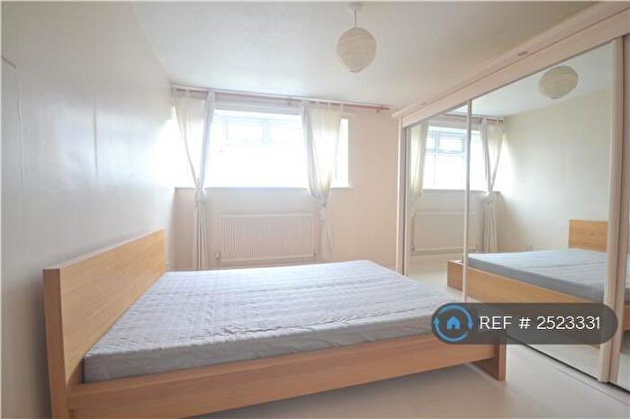 1 Bedroom Flat To Rent In Gideon Road, London, SW11