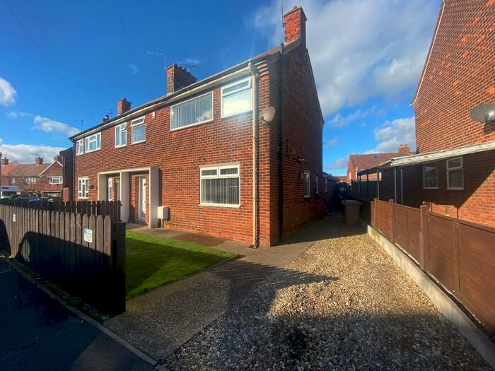 4 Bedroom Semi-Detached House To Rent In The Crescent, Hornsea, East Riding Of Yorkshire, HU18