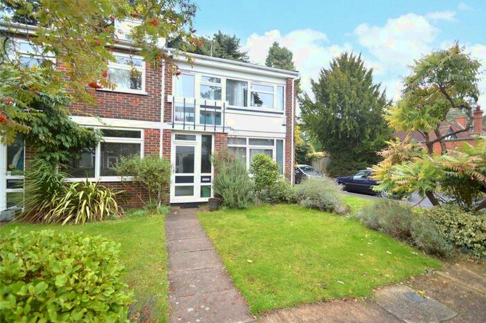 3 Bedroom End Of Terrace House To Rent In Boyn Hill Close, Maidenhead, Berkshire, SL6