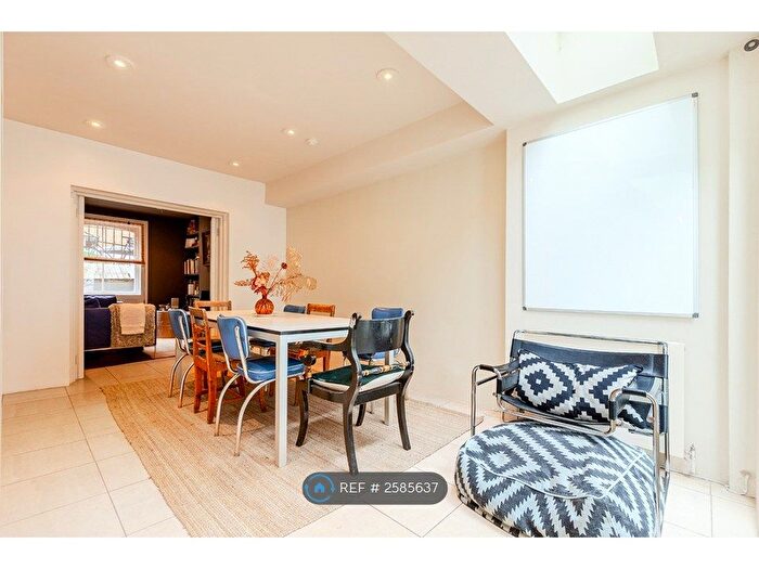 4 Bedroom Terraced House To Rent In Gifford Street, London, N1