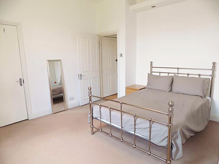 1 Bedroom Flat To Rent In Kingdon Road, London, NW6
