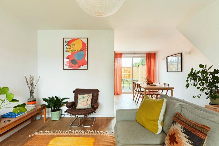 2 Bedroom Terraced House For Sale In Quaggy Walk, London, SE3