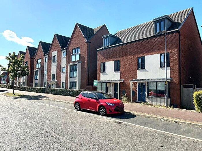 4 Bedroom Semi-Detached House To Rent In Apollo Avenue, Fairfields, MK11