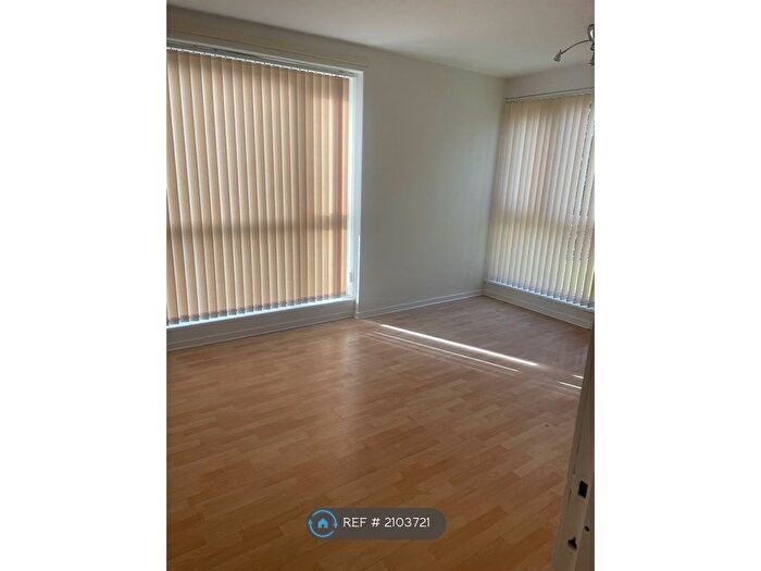 2 Bedroom Flat To Rent In Guywood Court, Romiley, Stockport, SK6