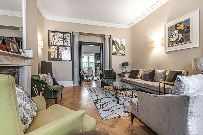 2 Bedroom Flat To Rent In Eaton Square, London, SW1W