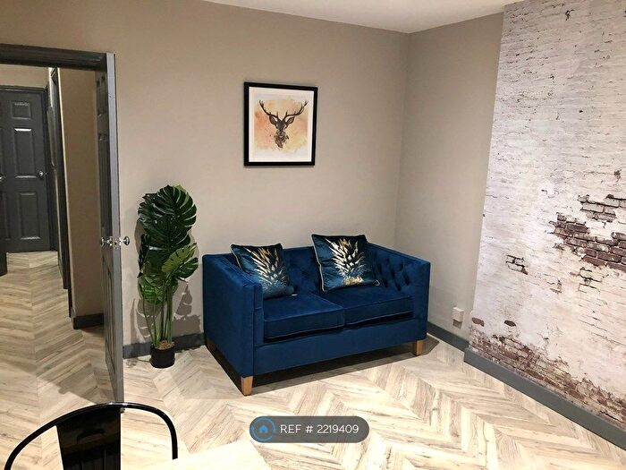 2 Bedroom Flat To Rent In Ebury Road, Nottingham, NG5