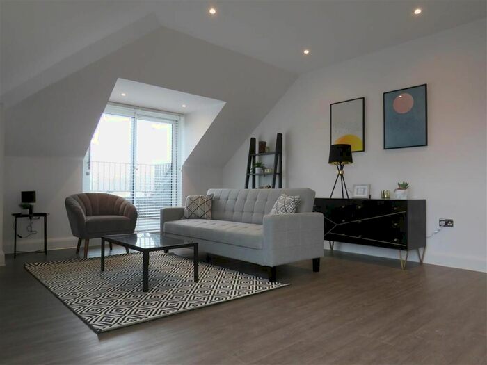 2 Bedroom Flat To Rent In Everard Close, St. Albans, AL1