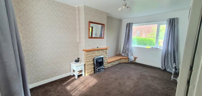3 Bedroom Semi-Detached House To Rent In Tennis Avenue, Bradford, BD4