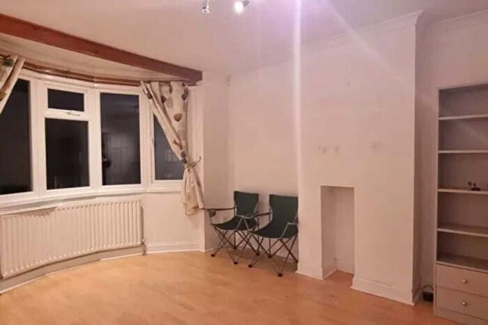 1 Bedroom Maisonette To Rent In Candover Close, Harmondsworth, West Drayton, UB7