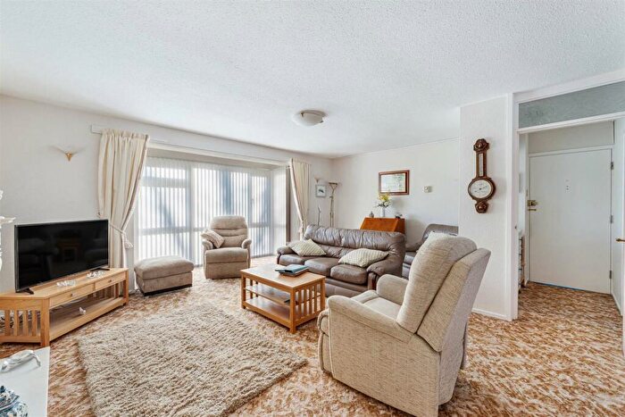 2 Bedroom Apartment For Sale In Wrayton Lodge, Whitehall Road, Sale, M33