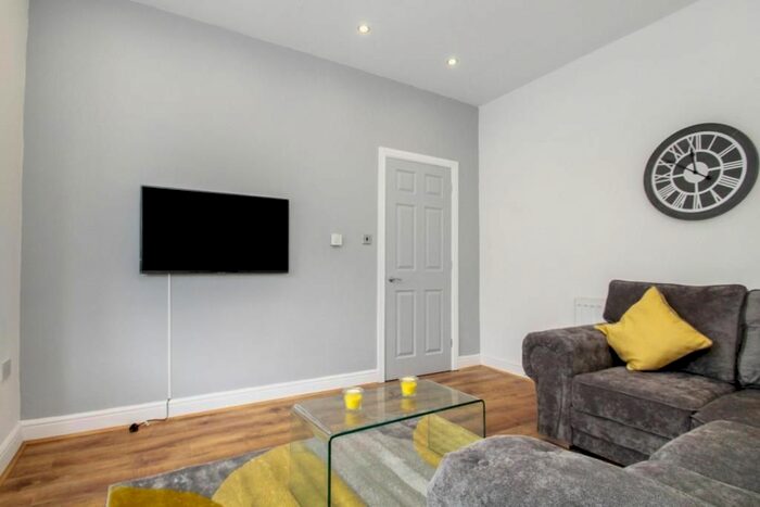 4 Bedroom Flat To Rent In Brecknock Road, London, N19