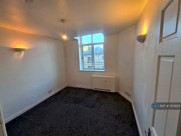 1 Bedroom Flat To Rent In North Street, Keighley, BD21