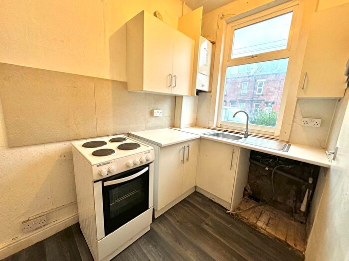 3 Bedroom Terraced House To Rent In Vinery Mount, Leeds, West Yorkshire, LS9