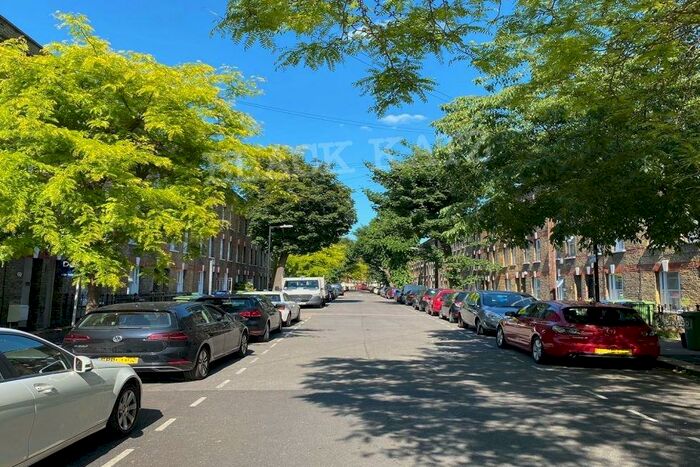 4 Bedroom Flat To Rent In Henshaw Street, SE17