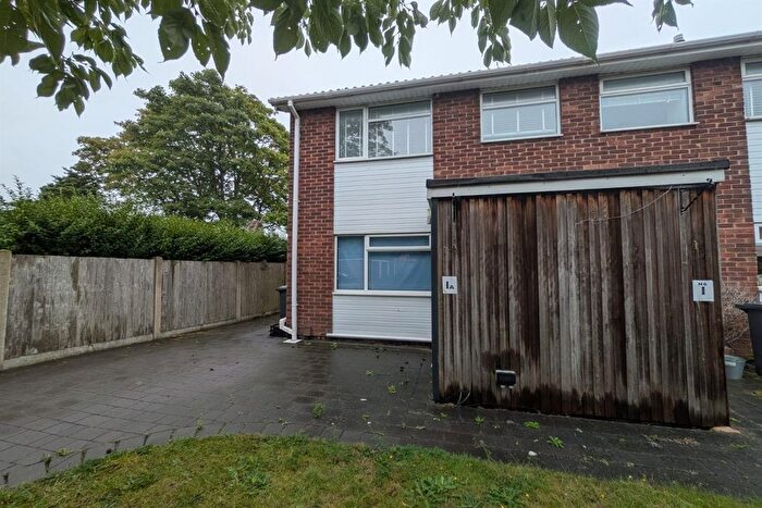 2 Bedroom Maisonette To Rent In Moore Close, Lady Bay, NG2