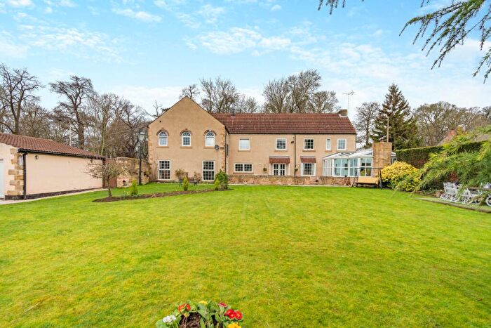 5 Bedroom Detached House For Sale In Kilnhurst Road, Rotherham, S65