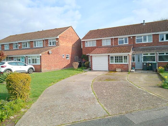 3 Bedroom End Of Terrace House For Sale In Cox Close, Bournemouth, BH9