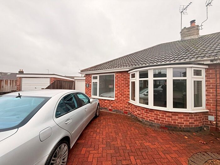 3 Bedroom Bungalow To Rent In Oak Glade, York, YO31
