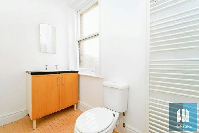 2 Bedroom Apartment To Rent In Market Street, Hebden Bridge, HX7