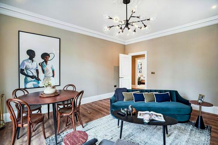 3 Bedroom Flat To Rent In Montagu Mansions, London, W1U