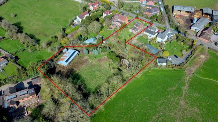 3 Bedroom Detached House For Sale In Bournheath Road, Fairfield, Bromsgrove, Worcestershire, B61