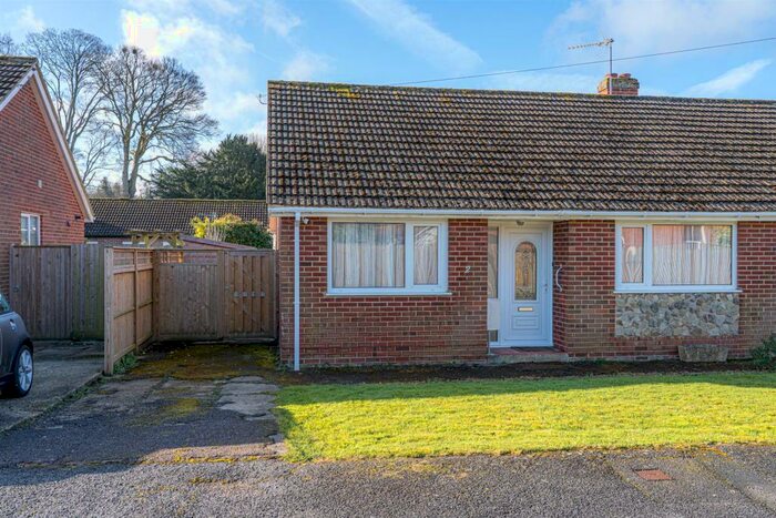 2 Bedroom Semi-Detached Bungalow To Rent In Oxenden Way, Barham, Canterbury, CT4