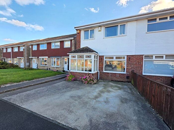 3 Bedroom Semi-Detached House For Sale In Sudbury Way, Cramlington, NE23