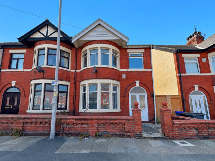 3 Bedroom Semi Detached House For Sale In Ripon Road, Blackpool, FY1