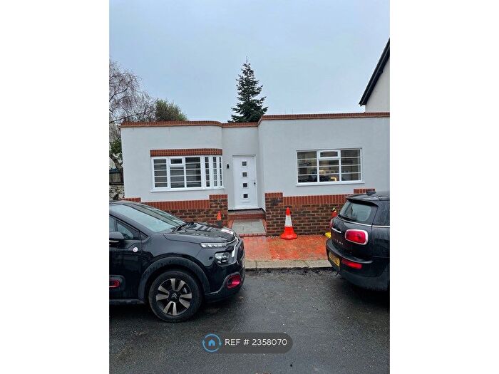 2 Bedroom Bungalow To Rent In Northfield Road, Worthing, BN13