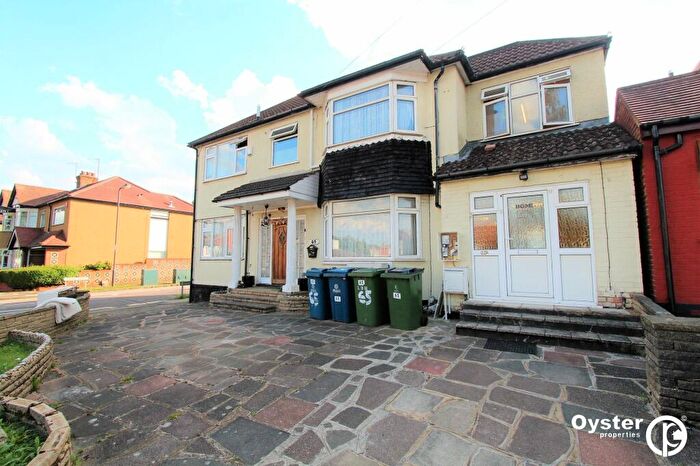 2 Bedroom End Of Terrace House To Rent In Uppingham Avenue, Stanmore, HA7