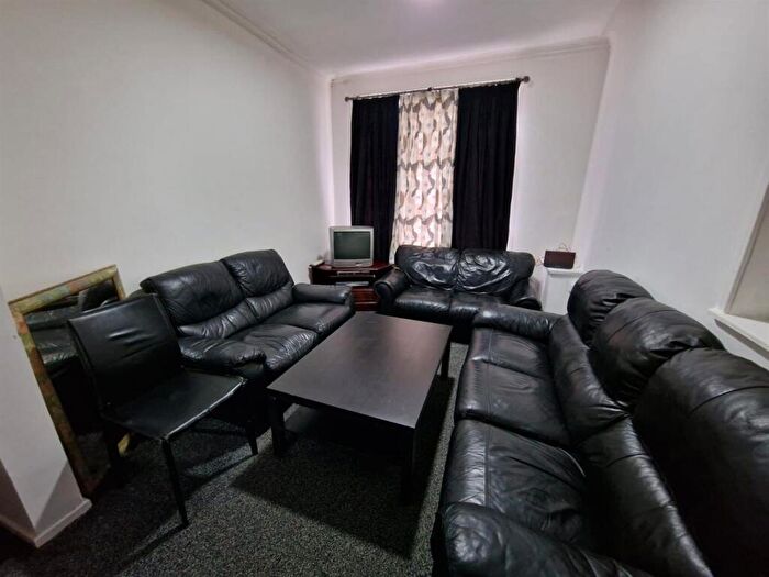 3 Bedroom House To Rent In Audley Road Droylsden, Manchester, M19
