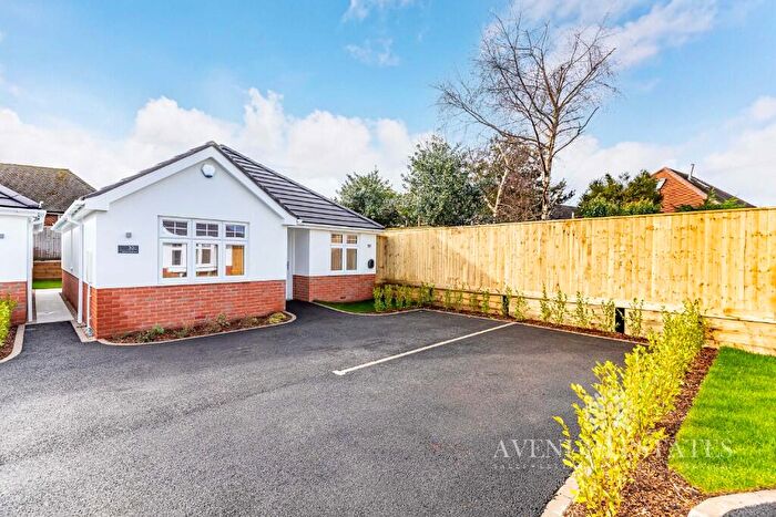 2 Bedroom Bungalow For Sale In Lacey Crescent, Poole, Dorset, BH15