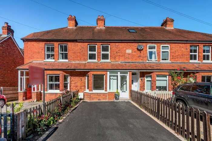 3 Bedroom Terraced House For Sale In The Terrace, Knowl Hill, Reading, RG10