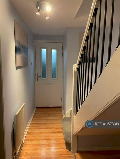 2 Bedroom Maisonette To Rent In Lancaster Road, Barnet, EN4