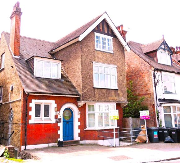 1 Bedroom Apartment For Sale In Coombe Road, East Croydon, South Croydon, CR0