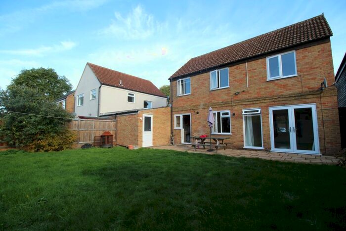4 Bedroom Detached House To Rent In Tilmans Mead Farningham, DA4