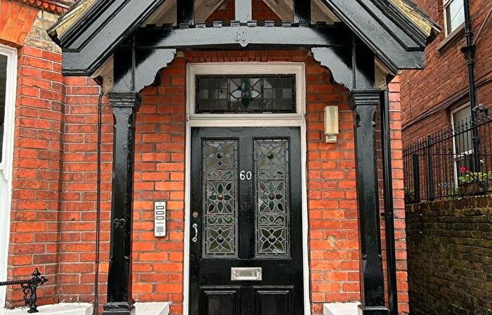 2 Bedroom Flat To Rent In Radnor Park Road, Folkestone, CT19