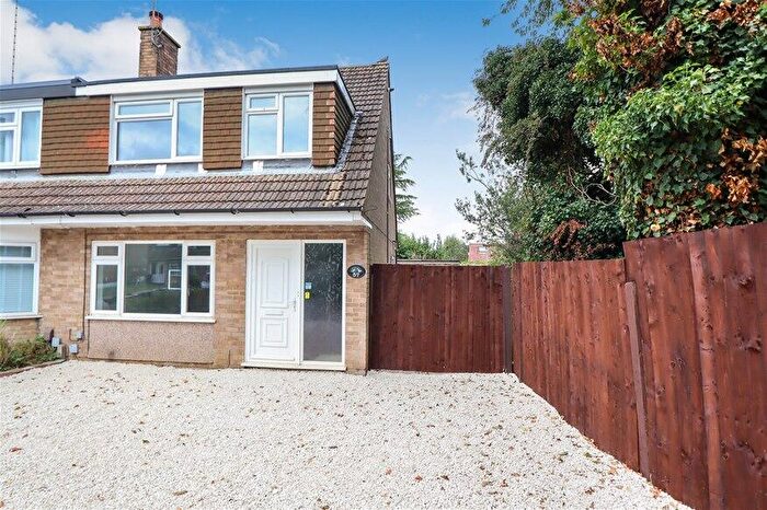 3 Bedroom House To Rent In Vale Close, Harpenden, AL5