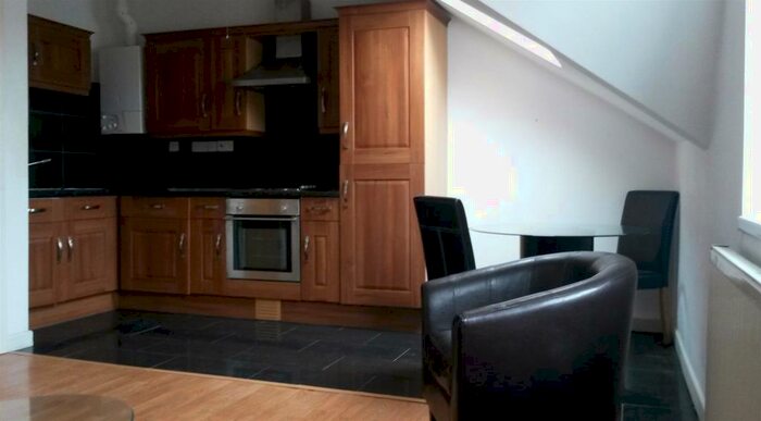 1 Bedroom Flat To Rent In Gordon Road, Cardiff, CF24