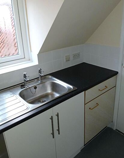 2 Bedroom Flat To Rent In Double Street, Spalding, Lincolnshire, PE11