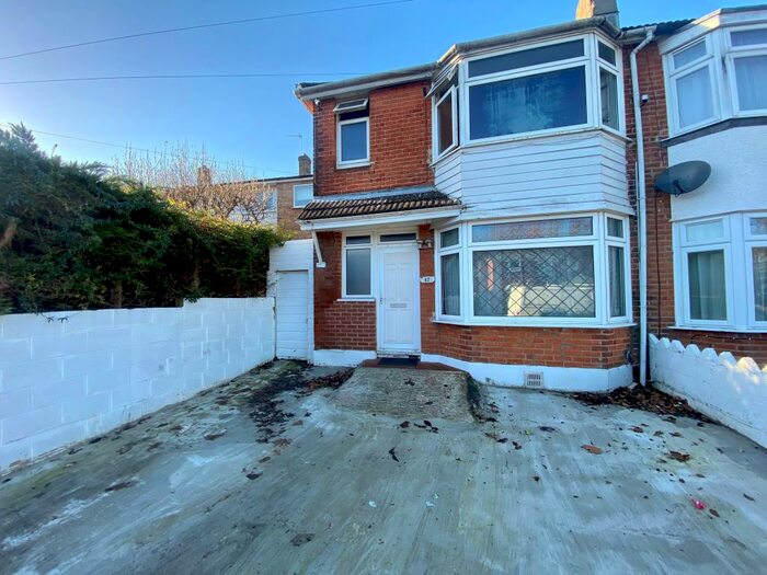 5 Bedroom Semi-Detached House To Rent In Osborne Road South, St. Denys, SO17