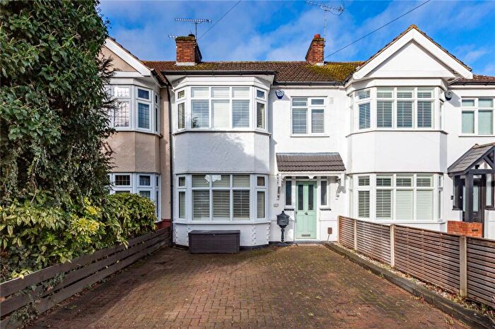 3 Bedroom Terraced House For Sale In Meadowside Road, Upminster, RM14